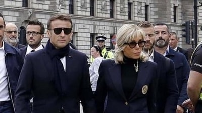 Emmanuel Macron's choice of footwear during his trip to London ahead of the queen's funeral. (Twitter) Emmanuel Macron's choice of footwear during his trip to London ahead of the queen's funeral. (Twitter)