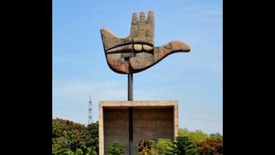 Chandigarh administration tells establishments which operate round the clock, like call centres, to hire security guards and contractual staff from licensed agencies only, as far as possible. (HT File)