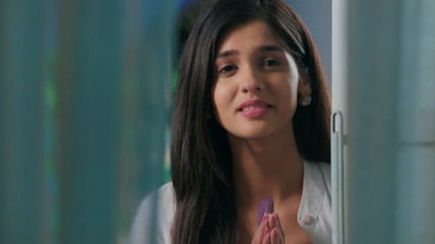 Akshara drops Kairav at their home in Yeh Rishta Kya Kehlata Hai. Akshara drops Kairav at their home in Yeh Rishta Kya Kehlata Hai.