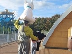 Akshay Kumar and Nitara inside an amusement park. Akshay Kumar and Nitara inside an amusement park.