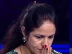 Kavita Chawla and Amitabh Bachchan on KBC 14. Kavita Chawla and Amitabh Bachchan on KBC 14.