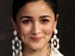 Alia Bhatt receives the Smita Patil Memorial Award. Alia Bhatt receives the Smita Patil Memorial Award.