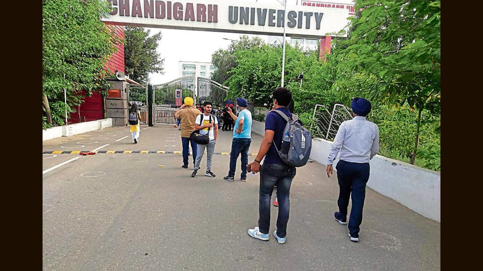 Madam Aur Student Ka Xxx Video - Chandigarh University 'video leak' row: Was being blackmailed for videos:  CU student tells SIT - Hindustan Times
