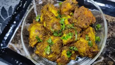 Arbi Masala: This is a nine-ingredient dish that goes well with pooris and parathas. Make sure to wash and boil the arbi properly before making the main preparation. The ingredients required are arbi, green chillies, coriander leaves, oil/ghee, carom seeds, coriander powder, red chilli powder, lemon juice and sendha namak (rock salt). (Instagram/@sanchikitchen) Arbi Masala: This is a nine-ingredient dish that goes well with pooris and parathas. Make sure to wash and boil the arbi properly before making the main preparation. The ingredients required are arbi, green chillies, coriander leaves, oil/ghee, carom seeds, coriander powder, red chilli powder, lemon juice and sendha namak (rock salt). (Instagram/@sanchikitchen)
