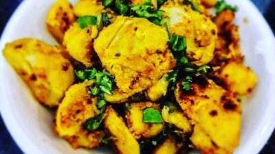Sukhi Arbi Fry: If you want to keep it light then you should definitely try this dish which requires six ingredients and takes just 30 mins to make. To make this dish, you will need arbi, red chilli powder, sendha namak, amchur, cumin powder, ajwain and oil. Boil the arbi in a pressure cooker before frying it with the ingredients. (Instagram/@indianwesternfoodie) Sukhi Arbi Fry: If you want to keep it light then you should definitely try this dish which requires six ingredients and takes just 30 mins to make. To make this dish, you will need arbi, red chilli powder, sendha namak, amchur, cumin powder, ajwain and oil. Boil the arbi in a pressure cooker before frying it with the ingredients. (Instagram/@indianwesternfoodie)