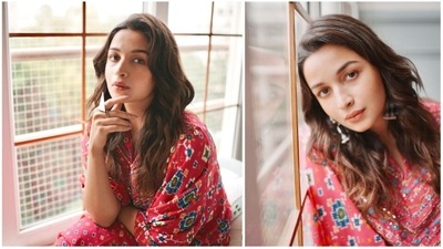 Alia Bhatt has given moviegoers some back-to-back releases this year and it is safe for you to say that 2022 is her year. The actor has been in the news for several reasons, out of which her pregnancy has been getting the most priority. She is currently basking on the success of her last release Brahmastra. The mom-to-be recently stepped out with her husband Ranbir Kapoor in a beautiful pink printed kaftan. (Instagram/@aliaabhatt) Alia Bhatt has given moviegoers some back-to-back releases this year and it is safe for you to say that 2022 is her year. The actor has been in the news for several reasons, out of which her pregnancy has been getting the most priority. She is currently basking on the success of her last release Brahmastra. The mom-to-be recently stepped out with her husband Ranbir Kapoor in a beautiful pink printed kaftan. (Instagram/@aliaabhatt)