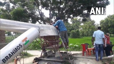 Skeleton design of the Brahmos missile made by a painter in Jaunpur, UP.&nbsp; (ANI/ Twitter)
