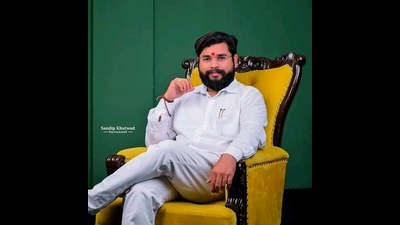 Pune resident Vijay Nandkumar Mane was booked for posing as CM in photo with a gangster. (SOURCED) Pune resident Vijay Nandkumar Mane was booked for posing as CM in photo with a gangster. (SOURCED)