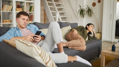 How procrastination affect your relationship with your partner ? Know from expert (istockphoto) How procrastination affect your relationship with your partner ? Know from expert (istockphoto)