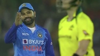 Rohit Sharma gave Steve Smith an epic send-off during the 1st T20I between India and Australia at Mohali (Star Sports/ Screengrab Twitter)