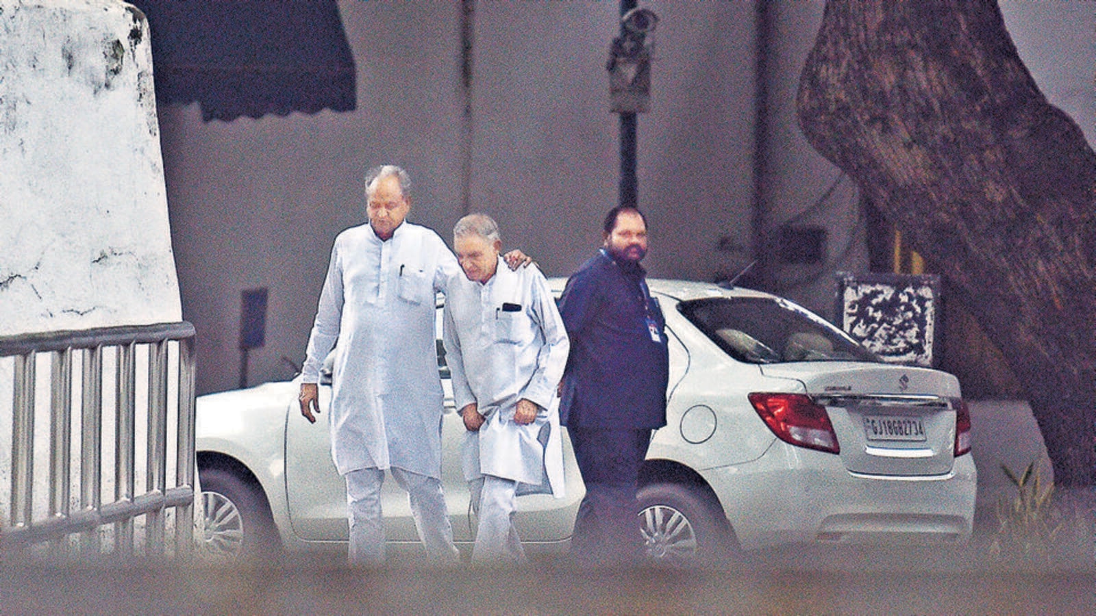 Cong presidential poll: Gehlot meets Sonia, says open to any role