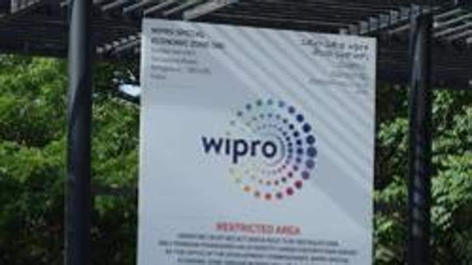 Wipro fires 300 employees for moonlighting - Hindustan Times