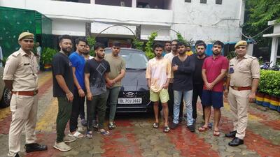 Police nabbed the second group when police teams noticed them creating a ruckus on the road. (HT Photo) Police nabbed the second group when police teams noticed them creating a ruckus on the road. (HT Photo)