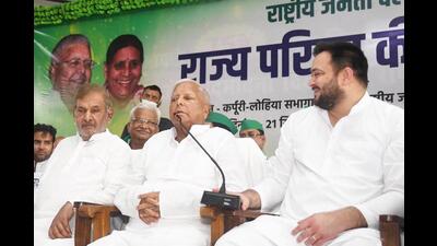 RJD chief Lalu Prasad addresses party state council meeting in Patna on Wednesday. (Santosh Kumar/HT Photo) RJD chief Lalu Prasad addresses party state council meeting in Patna on Wednesday. (Santosh Kumar/HT Photo)