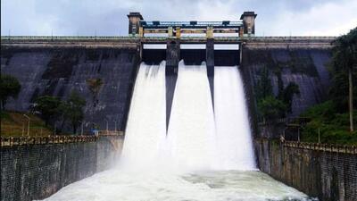 Panic gripped two Kerala districts Palakkad and Thrissur after one of the three shutters of Parambikulam dam developed snags (ANI) Panic gripped two Kerala districts Palakkad and Thrissur after one of the three shutters of Parambikulam dam developed snags (ANI)