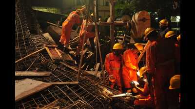 Rescue operations in progress at the site in Gorakhpur on Wednesday. (HT Photo)