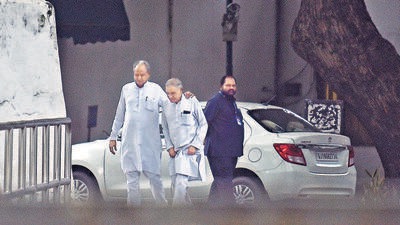 Rajasthan CM Ashok Gehlot with Pawan Bansal after the meeting at 10 Janpath in New Delhi Wednesday, (Sanjeev Verma/HT file photo) Rajasthan CM Ashok Gehlot with Pawan Bansal after the meeting at 10 Janpath in New Delhi Wednesday, (Sanjeev Verma/HT file photo)
