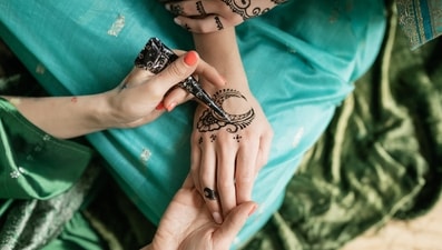 Navratri Mehendi designs 2022: 9 mehendi designs for each day of the festival (Alena Darmel) Navratri Mehendi designs 2022: 9 mehendi designs for each day of the festival (Alena Darmel)