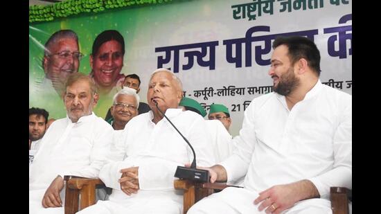 RJD chief Lalu Prasad addresses party state council meeting in Patna on Wednesday. (Santosh Kumar/HT Photo)