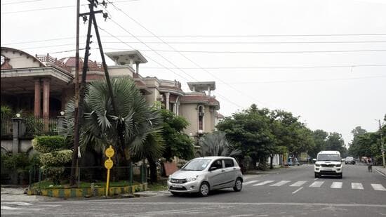A view of Rajnagar in Ghaziabad. A 100 square metre area around hospitals, educational institutions, courts, and religious places, among others, is considered a silent zone and activities such as honking and use of loudspeakers are not permitted in such spaces. (Sakib Ali/HT Photo)