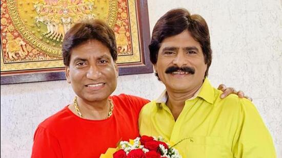 Comedian Ahsaan Qureshi with late comedian Raju Srivastava.