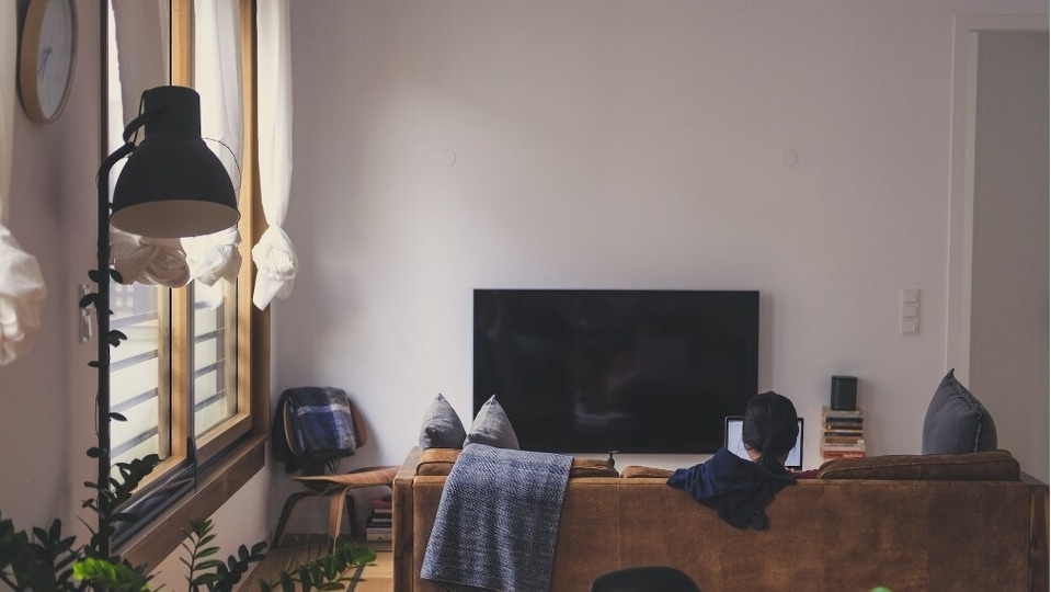 Best TV under <span class='webrupee'>₹</span>15,000 in India: Buying guide
