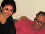 Soha Ali Khan with dad Mansoor Ali Khan Pataudi. Soha Ali Khan with dad Mansoor Ali Khan Pataudi.