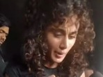 Taapsee Pannu got irritated at the paparazzi after they crowded around her. Taapsee Pannu got irritated at the paparazzi after they crowded around her.