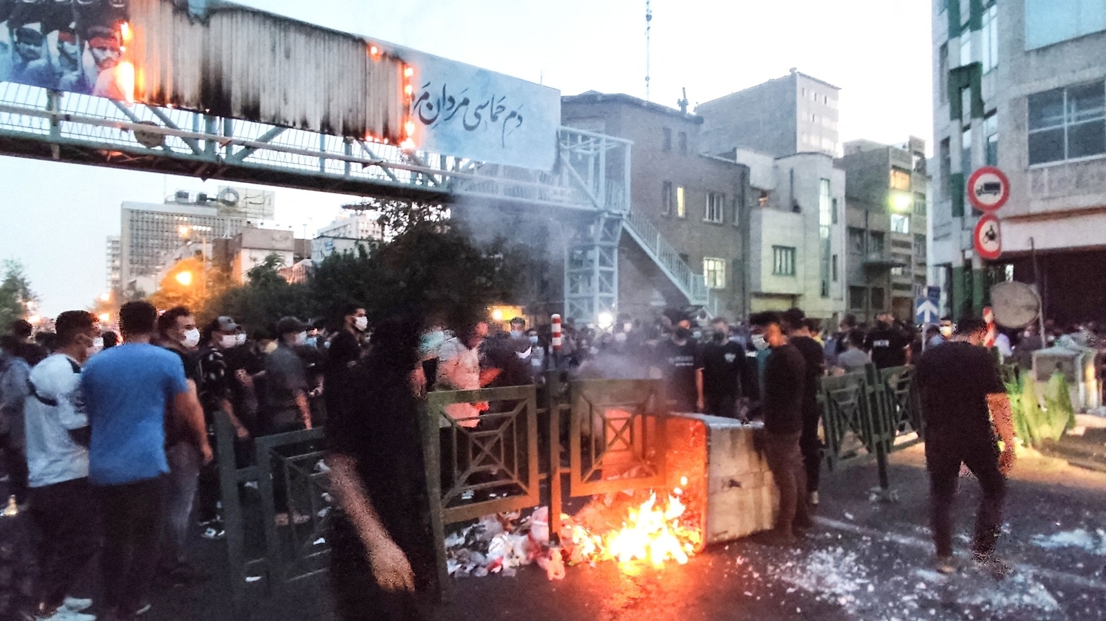 In Photos Iran Anti Hijab Protests Rage Internet Curbed Amid Deadly Crackdown World News 