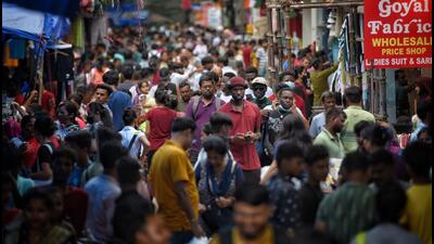 The Delhi Disaster Management Authority had imposed a series of restrictions in view of the rising Covid cases in Delhi. The number of infections, however, have hit a plateau. (Sanchit Khanna/HT Photo)