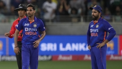 India's Bhuvneshwar Kumar, center (AP) India's Bhuvneshwar Kumar, center (AP)