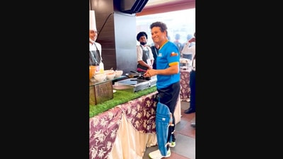 The image, taken from the Instagram video, shows Sachin Tendulkar cooking egg. (Instagram/@sachintendulkar)