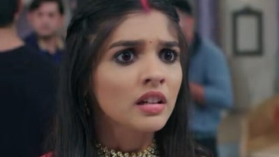 Yeh Rishta Kya Kehlata Hai written update September 22: Akshara is back at the Goenka house. Yeh Rishta Kya Kehlata Hai written update September 22: Akshara is back at the Goenka house.