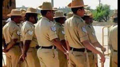 In the Karnataka state reserve police’s riots control arm, 90% workforce are men. According to DG and IGP Praveen Sood Sood, the police have struggled to deploy more women reserve police during the recent agitations, particularly the hijab controversy. (HT Archives) In the Karnataka state reserve police’s riots control arm, 90% workforce are men. According to DG and IGP Praveen Sood Sood, the police have struggled to deploy more women reserve police during the recent agitations, particularly the hijab controversy. (HT Archives)