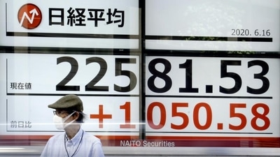 The yen rose as much as 2.3% against the dollar, pulling back sharply from the lows of the day when it had breached a key psychological level of 145. (AP Photo) The yen rose as much as 2.3% against the dollar, pulling back sharply from the lows of the day when it had breached a key psychological level of 145. (AP Photo)