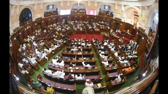 U.P. assembly speaker Satish Mahana said the arrangement of taking supplementary questions in writing had been worked out for the male members. (HT photo)