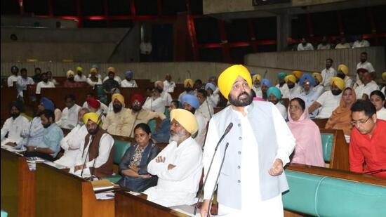 Chief minister Bhagwant Mann announced on Thursday that the special session of the assembly has now been called on September 27 with a revised list of business, including a discussion on the problem of paddy stubble burning. (HT file photo)