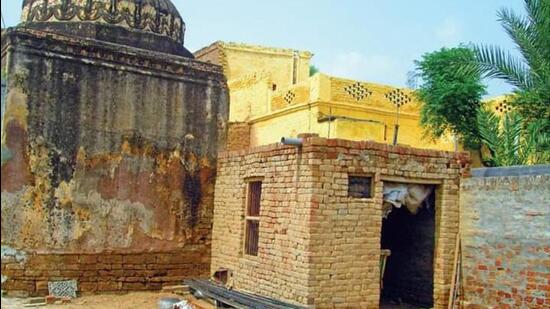 Ravindar Kumar Chibber’s home in Kariyala village of Pakistan. (Photo sourced from Facebook)