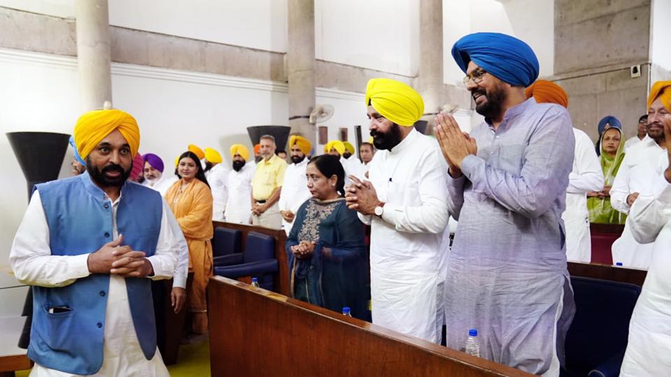Punjab chief minister Bhagwant Mann arrives to chair a cabinet meeting at the state secretariat in Chandigarh on Thursday. (ANI) Punjab chief minister Bhagwant Mann arrives to chair a cabinet meeting at the state secretariat in Chandigarh on Thursday. (ANI)