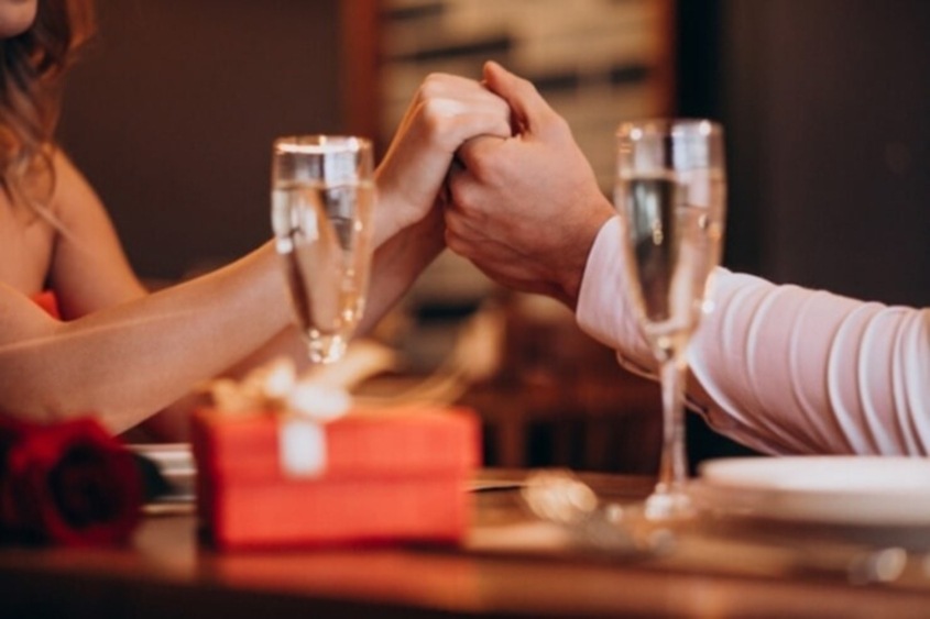 No time and space for sexual intimacy was also one of the reasons many couples drifted apart during pandemic (Freepik) No time and space for sexual intimacy was also one of the reasons many couples drifted apart during pandemic (Freepik)