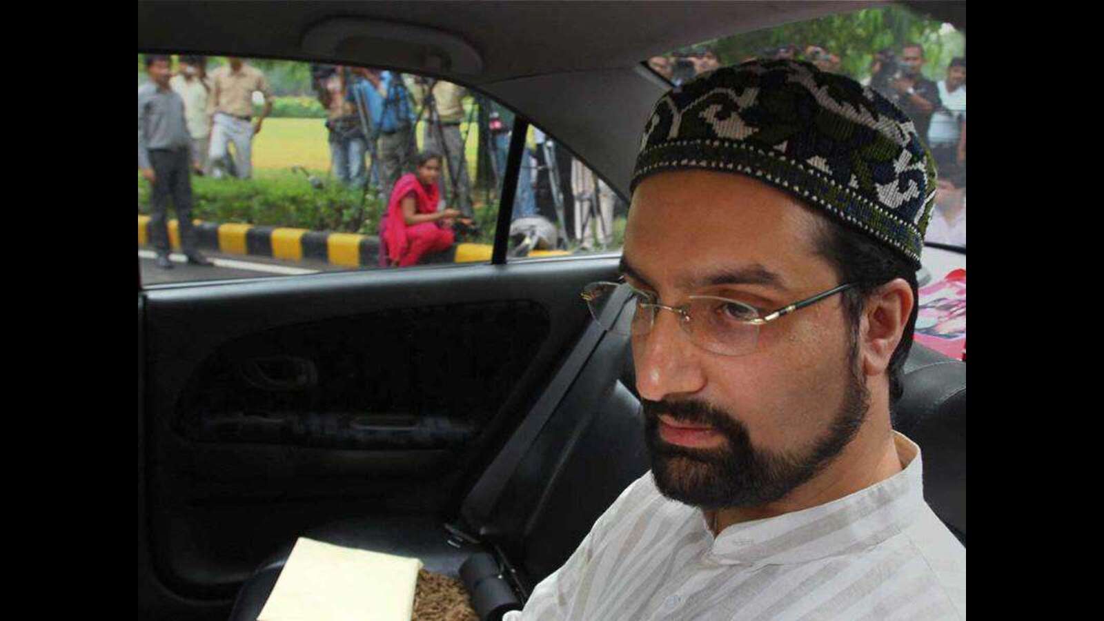 Mirwaiz Farooq misses Friday prayers, sermon again