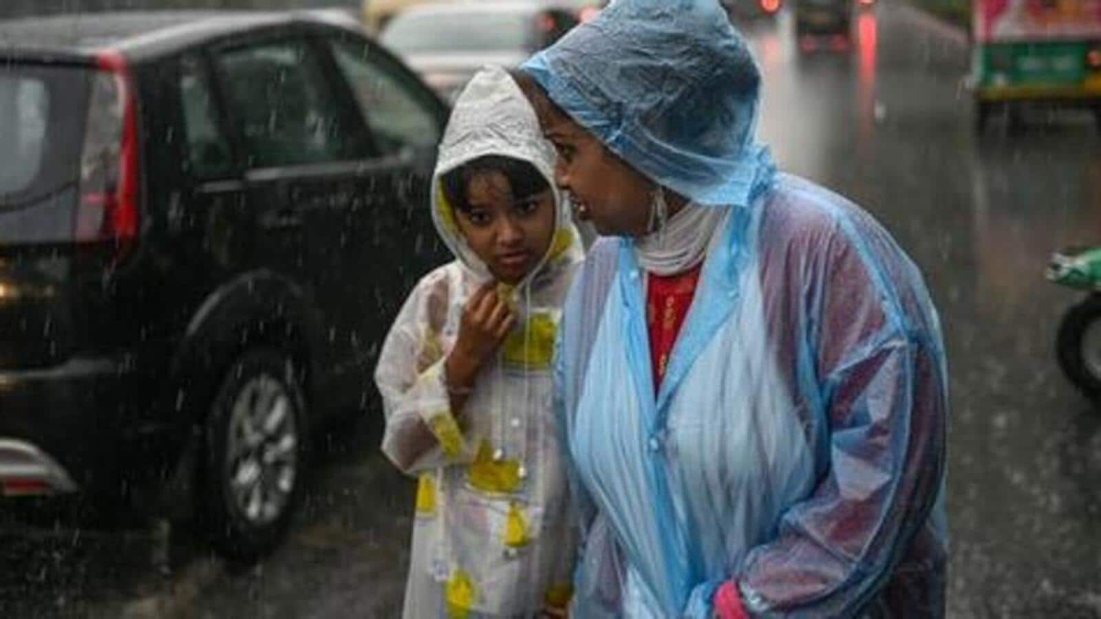 Heavy rain in Noida; waterlogging, traffic jams under control, say authorities