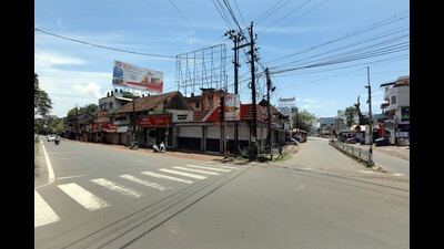 Visuals from Alappuzha district during the 12-hour strike called by the Popular Front of India on Friday. (Vivek R Nair/ HT Photo) Visuals from Alappuzha district during the 12-hour strike called by the Popular Front of India on Friday. (Vivek R Nair/ HT Photo)