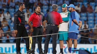 The toss was initially scheduled to take place at 7pm.&nbsp; (ANI)