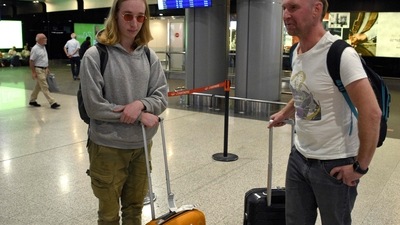 Russia-Ukraine War: Russians arrive at Yerevan's Zvartnots airport. (AFP) Russia-Ukraine War: Russians arrive at Yerevan's Zvartnots airport. (AFP)