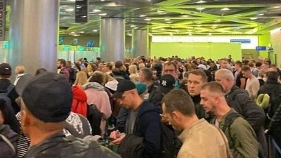 Russia-Ukraine War: Russians could be seen fleeing the military call-up. (Twitter)