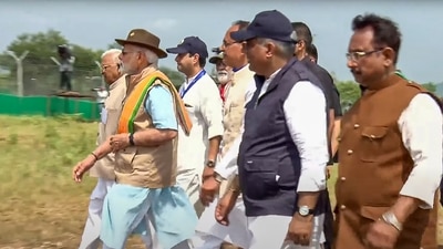Prime Minister Narendra Modi along with state officials of Madhya Pradesh at Kuno National Park during the event of cheetah reintroduction project. (PTI) Prime Minister Narendra Modi along with state officials of Madhya Pradesh at Kuno National Park during the event of cheetah reintroduction project. (PTI)