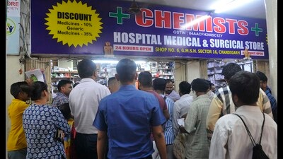 The Chandigarh health department had served a show-cause notice on the chemist with the contention that he had illegally extended the shop by merging the adjacent passage, thereby doubling its size. (Keshav Singh/HT) The Chandigarh health department had served a show-cause notice on the chemist with the contention that he had illegally extended the shop by merging the adjacent passage, thereby doubling its size. (Keshav Singh/HT)