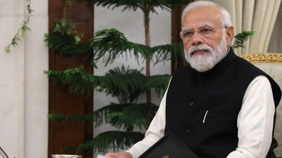 Prime Minister Modi met President Putin in Uzbek city of Samarkand on the sidelines of the Shanghai Cooperation Organisation summit last week. (REUTERS) Prime Minister Modi met President Putin in Uzbek city of Samarkand on the sidelines of the Shanghai Cooperation Organisation summit last week. (REUTERS)