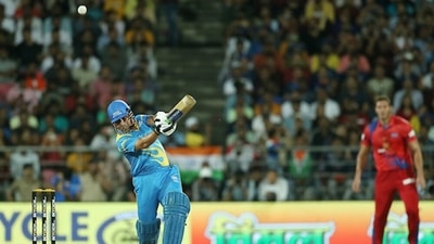 Sachin Tendulkar went down the wicket and hammered Chris Tremlett for a six (Road Safety World Series) Sachin Tendulkar went down the wicket and hammered Chris Tremlett for a six (Road Safety World Series)